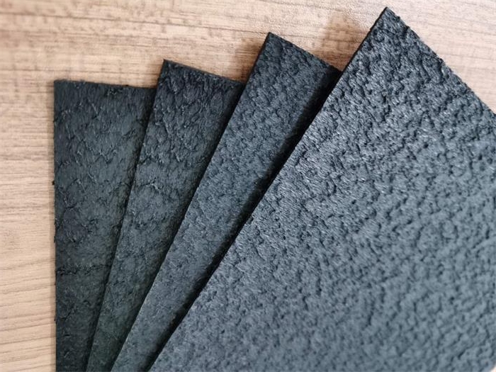 糙面土工膜的分类及其工艺区别