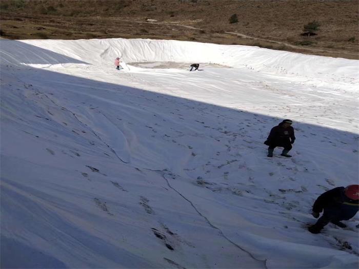 土工布在施工中尺寸及损耗如何计算